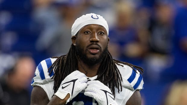 Aug 20, 2022; Indianapolis, Indiana, USA; Indianapolis Colts tight end Mo Alie-Cox (81) warms up before the game against the Detroit Lions at Lucas Oil Stadium. Mandatory Credit: Trevor Ruszkowski-USA TODAY Sports